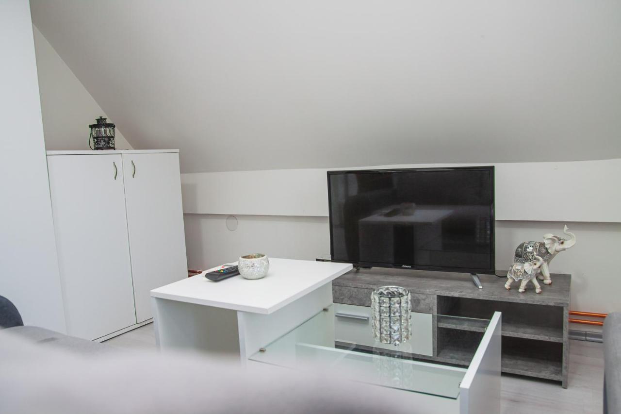 Family Apartmani Le Leskovac  Exteriör bild