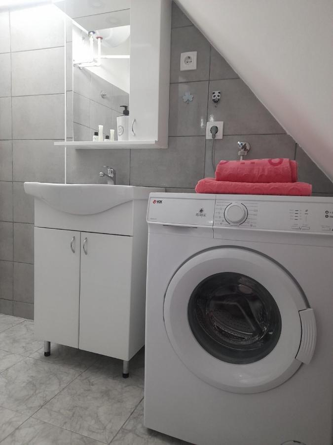 Family Apartmani Le Leskovac  Exteriör bild