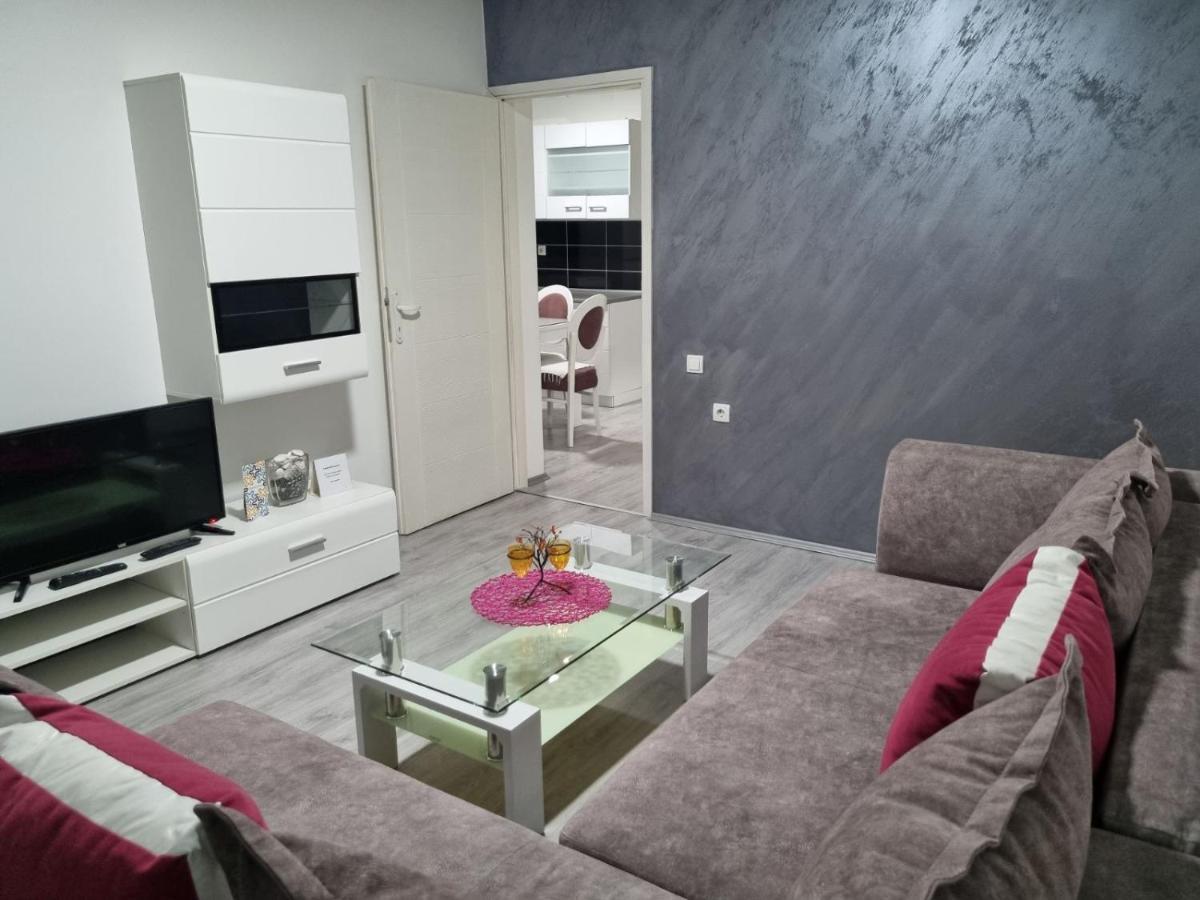 Family Apartmani Le Leskovac  Exteriör bild